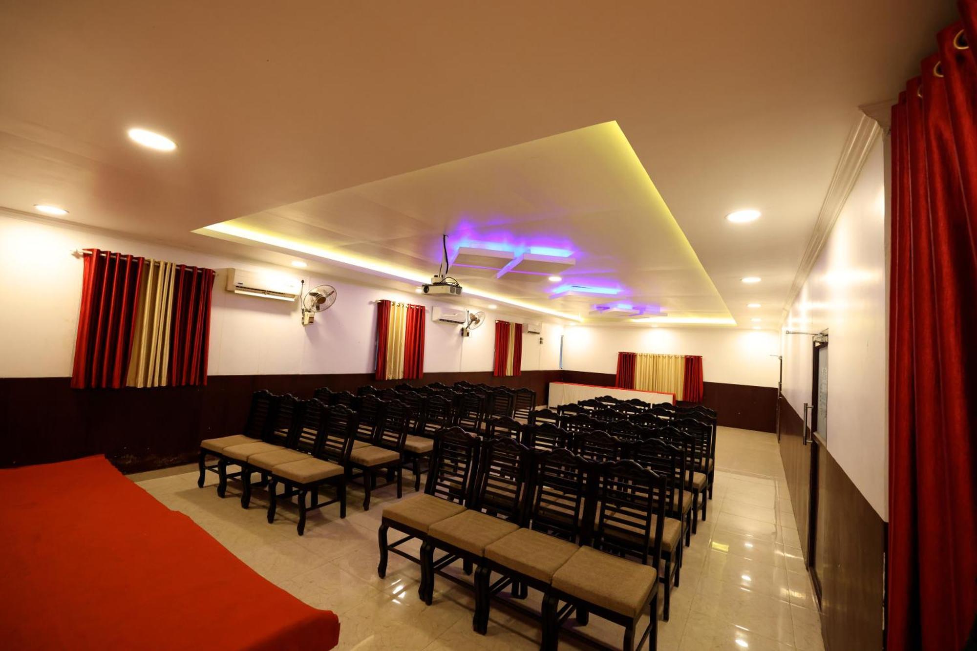 Hydel Palace Athirappilly By Bestinn Leisure Ngoại thất bức ảnh
